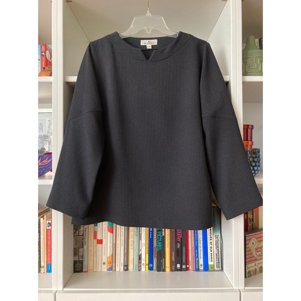 Emmelle ribbed black top, size 1 (S/M)